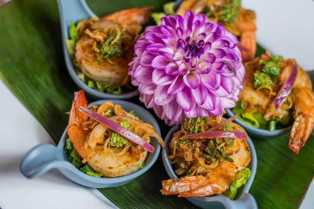 Plar Goong (Shrimps Salad)